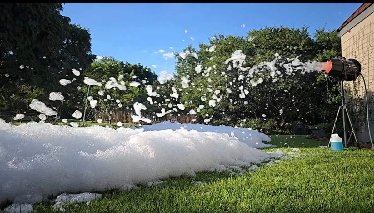 F2 - Foam machine