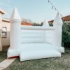 A5 - White bounce Castle